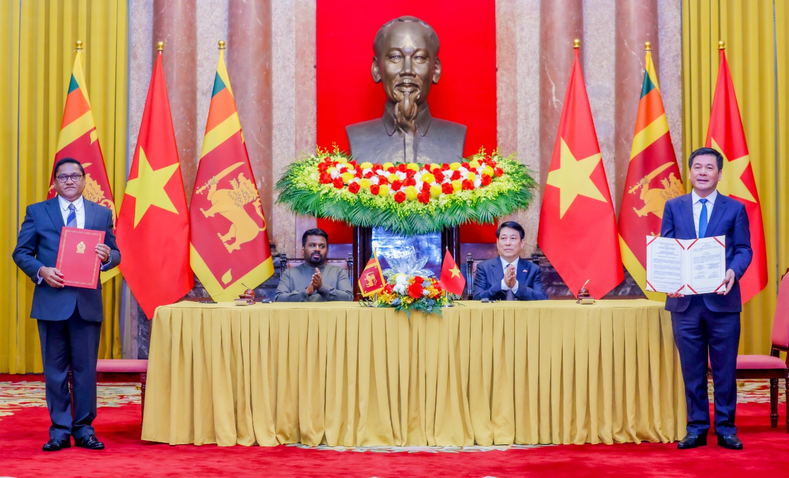 ශ්රී ලංකාව හා වියට්නාමය අතර අවබෝධතා ගිවිසුම් 04ක් ශ්රී ලංකාව හා වියට්නාමය අතර අවබෝධතා ගිවිසුම් 04ක්