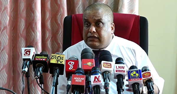කොළඹ ජාතික රෝහලේ ක්ලීනින් සේවාව අන්ත දූෂිතයි කොළඹ ජාතික රෝහලේ ක්ලීනින් සේවාව අන්ත දූෂිතයි