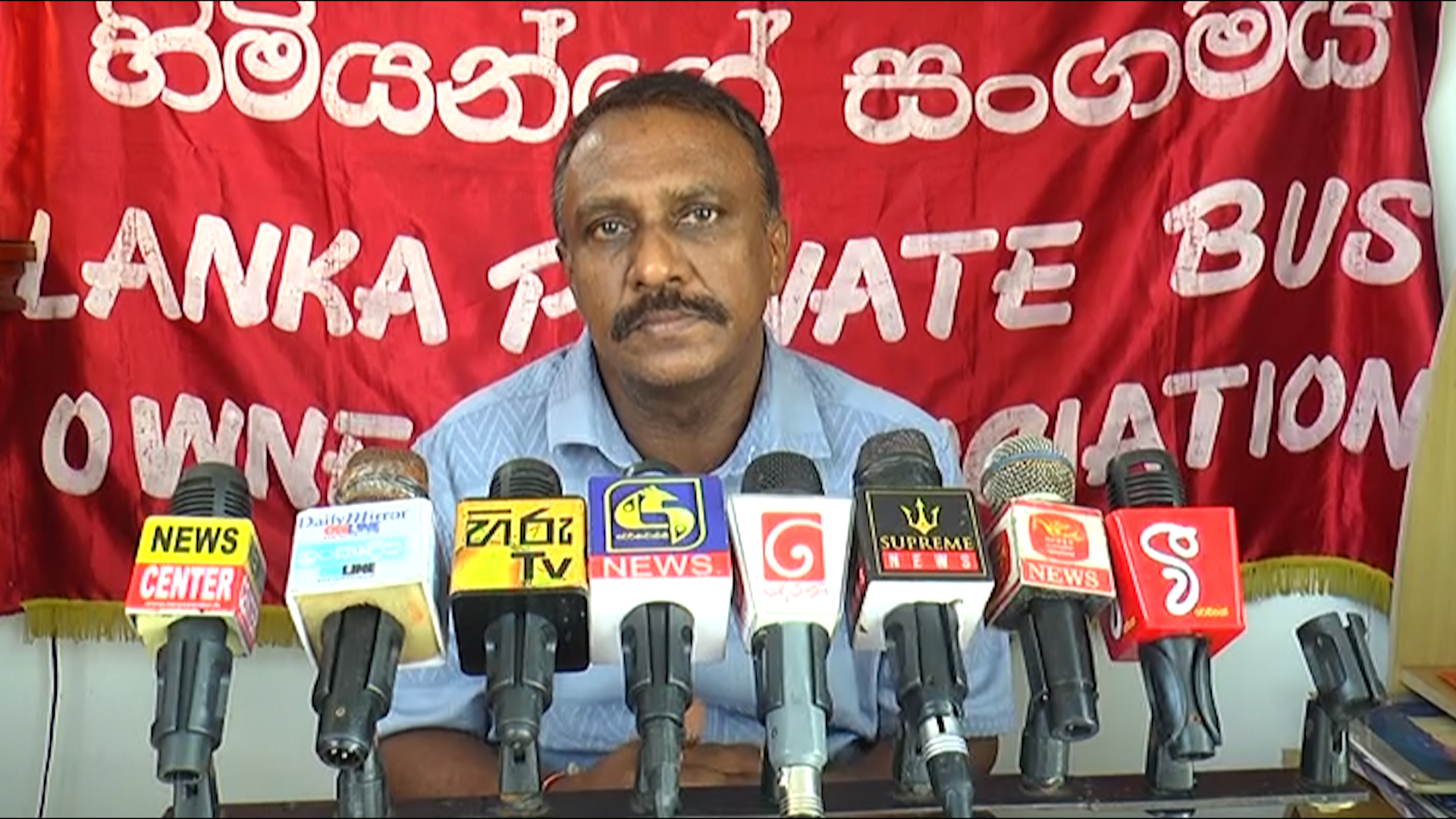 බස් ගාස්තු අඩු කරන්න බැහැ – ගැමුණු විජේරත්න