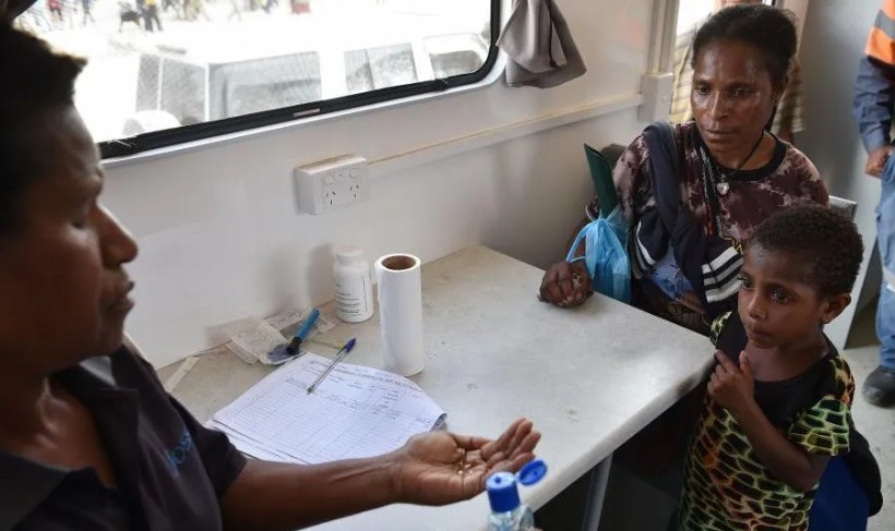 WHO පැපුවා නිව්ගිනියාවේ පෝලියෝ පැතිරීම ප්රකාශයට පත් කරයි WHO පැපුවා නිව්ගිනියාවේ පෝලියෝ පැතිරීම ප්රකාශයට පත් කරයි