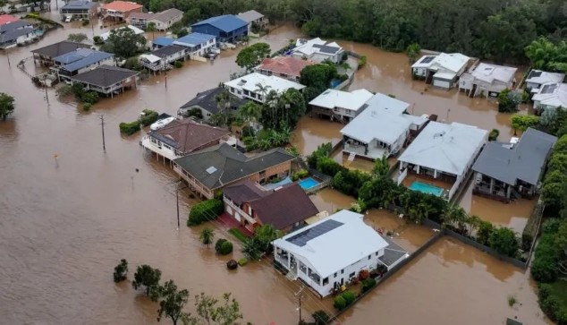 ගංවතුර හේතුවෙන් ඕස්ට්රේලියාවේ දෙදෙනෙකු මරුට ගංවතුර හේතුවෙන් ඕස්ට්රේලියාවේ දෙදෙනෙකු මරුට