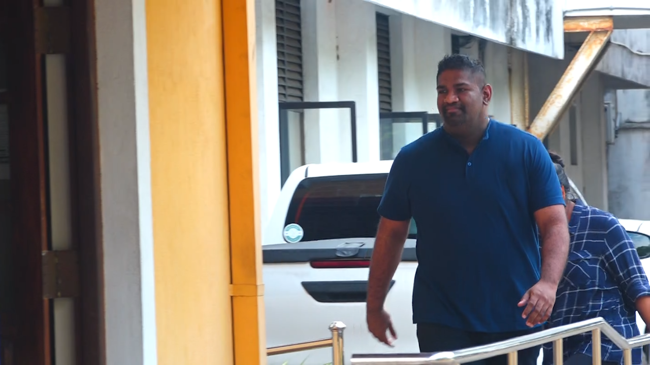 රමිත් රඹුක්වැල්ල අල්ලස් කොමිසමට (VIDEO) රමිත් රඹුක්වැල්ල අල්ලස් කොමිසමට (VIDEO)
