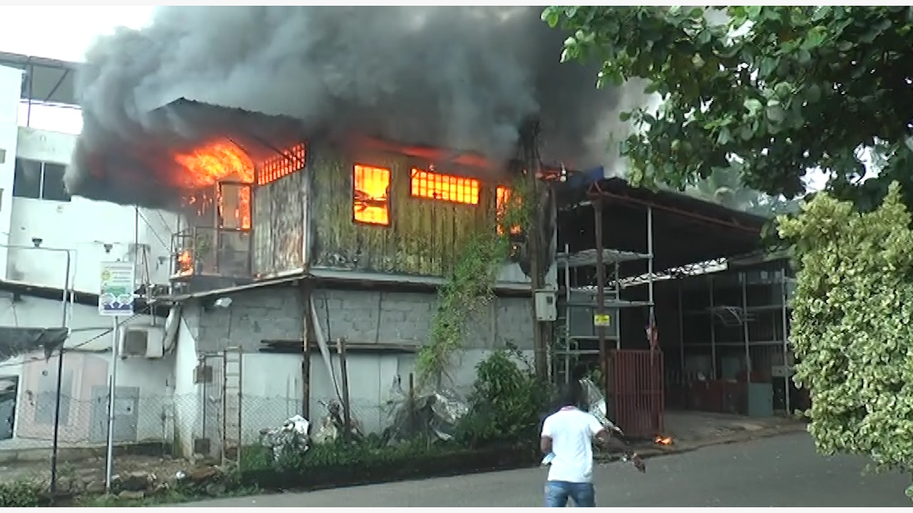 රාජගිරියේ ගින්නක්