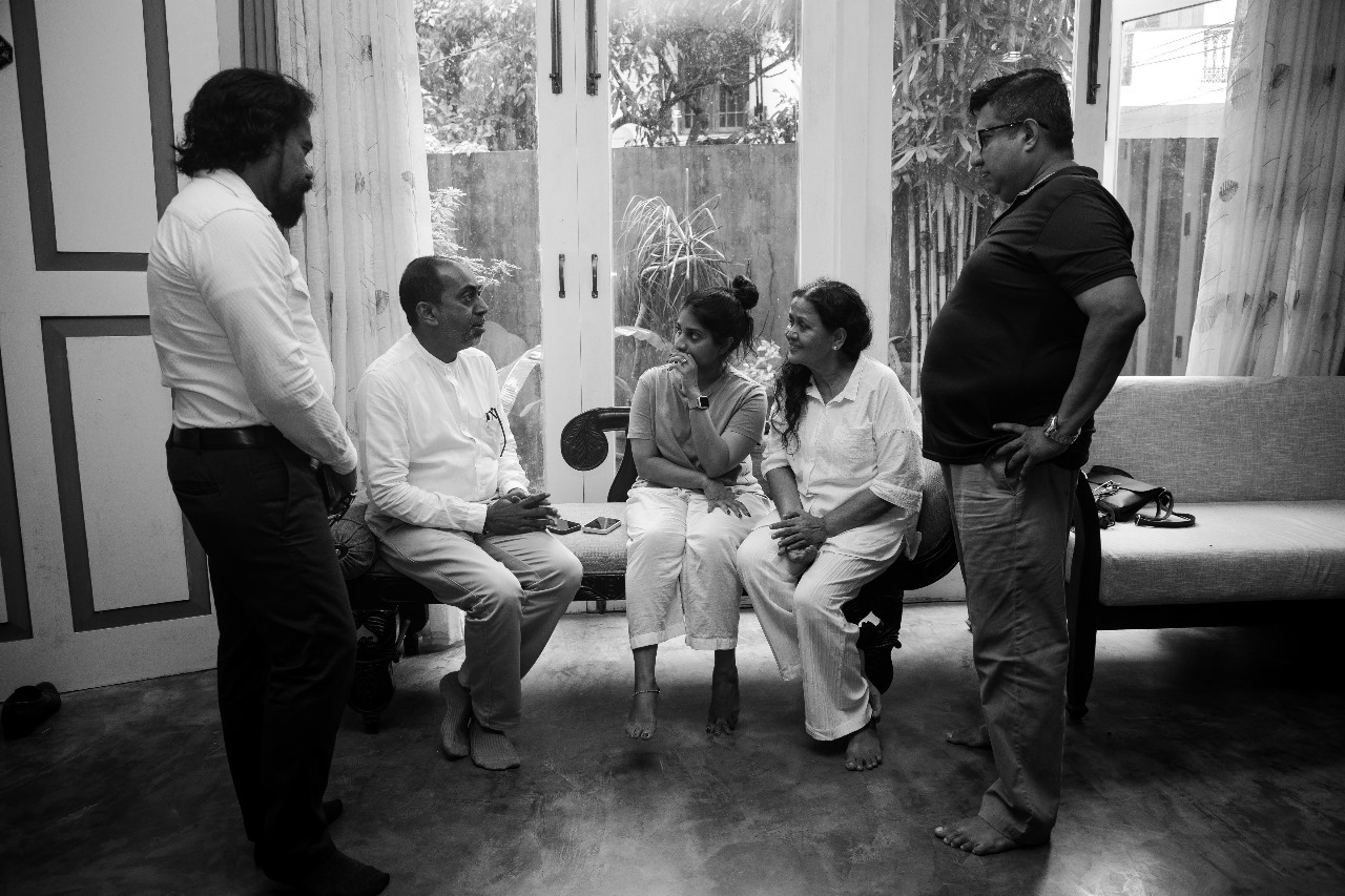 නිළි රැජිනගේ අවසන් කටයුතු රාජ්ය ගෞරව සහිතව නිදහස් චතුරශ්රයේ දී (PHOTOS) නිළි රැජිනගේ අවසන් කටයුතු රාජ්ය ගෞරව සහිතව නිදහස් චතුරශ්රයේ දී (PHOTOS)