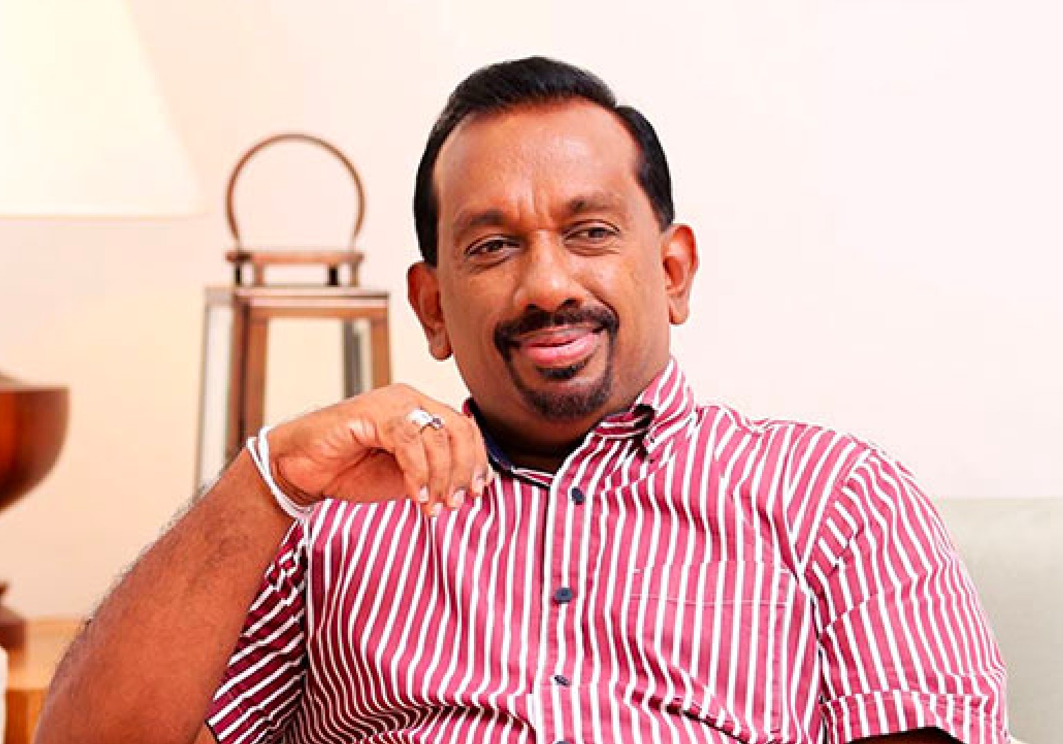 මහින්දානන්ද අලුත්ගමගේ රක්ෂිත බන්ධනාගාරයට මහින්දානන්ද අලුත්ගමගේ රක්ෂිත බන්ධනාගාරයට