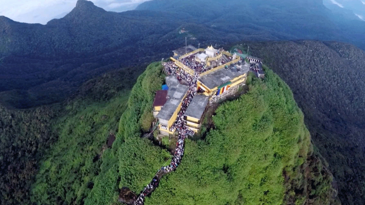 ශ්රී පාද වන්දනා සමය හෙටින් අවසන් ශ්රී පාද වන්දනා සමය හෙටින් අවසන්
