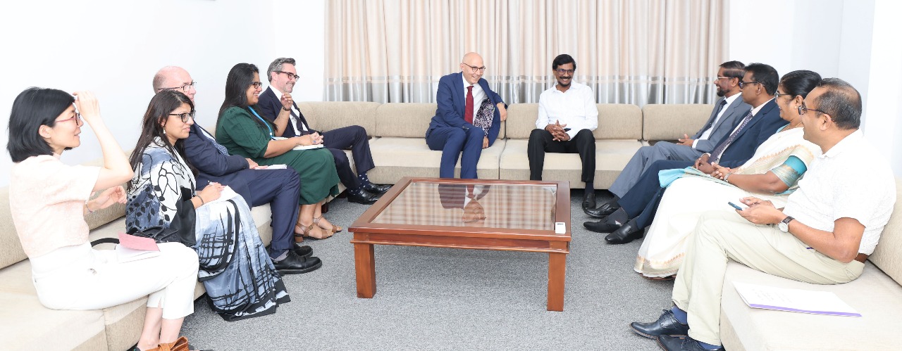 එක්සත් ජාතීන්ගේ මානව හිමිකම් මහකොමසාරිස් හා ජාතික ජන බලවේගයේ නායකයින් අතර හමුවක්…. එක්සත් ජාතීන්ගේ මානව හිමිකම් මහකොමසාරිස් හා ජාතික ජන බලවේගයේ නායකයින් අතර හමුවක්….
