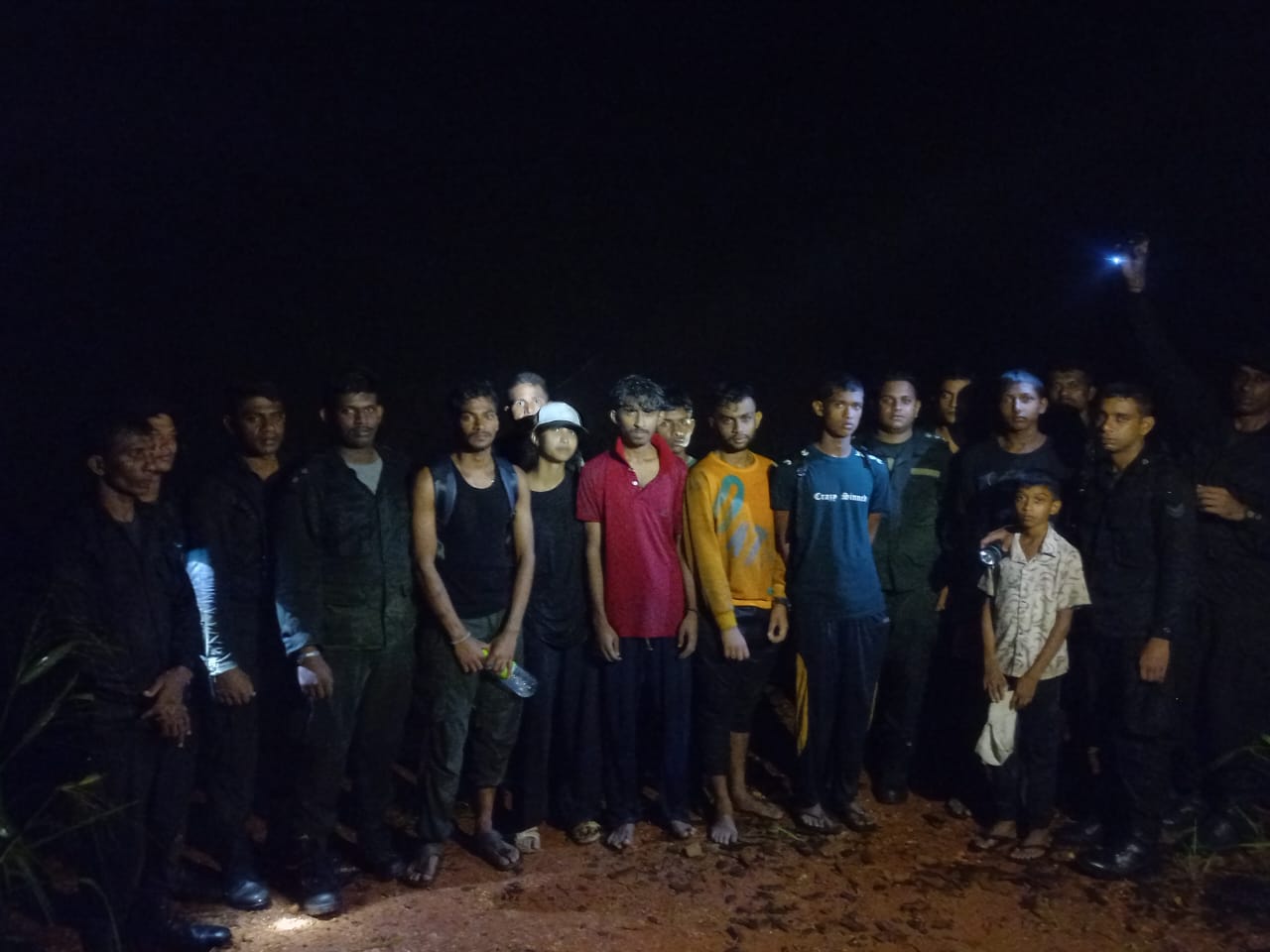 හන්තානේ නැග්ග ළමුන් 08 ක් අතරමං වෙලා හන්තානේ නැග්ග ළමුන් 08 ක් අතරමං වෙලා
