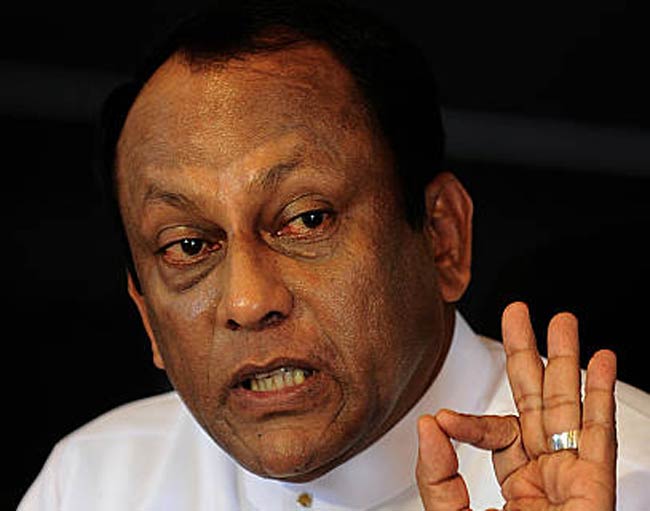 ලක්ෂ්මන් යාපාටත් අධි චෝදනා ලක්ෂ්මන් යාපාටත් අධි චෝදනා