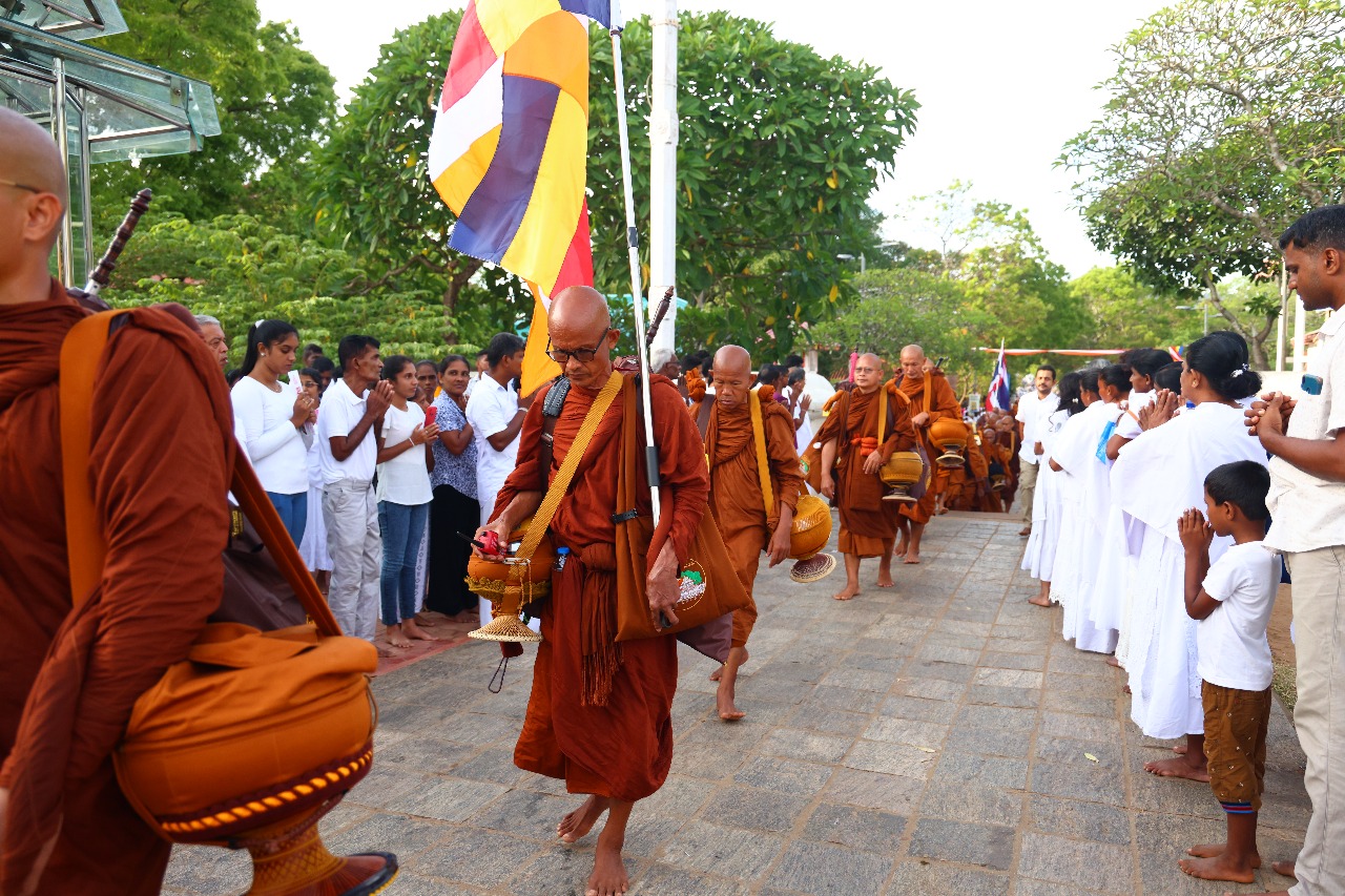 සියම් දහම් පාද යාත්රාව 14 වැනි දිනට ඉදුරුව ශ්රී සුනන්දාරාම මහා විහාරයට සියම් දහම් පාද යාත්රාව 14 වැනි දිනට ඉදුරුව ශ්රී සුනන්දාරාම මහා විහාරයට