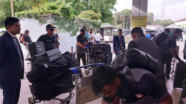 බංග්ලාදේශ ක්රිකට් කණ්ඩායම දිවයිනට බංග්ලාදේශ ක්රිකට් කණ්ඩායම දිවයිනට