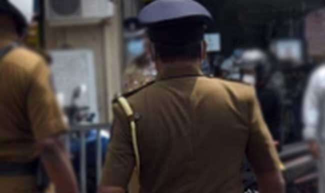 බේරුවල පොලීසියට පහරදුන් 05 ක් අත්අඩංගුවේ බේරුවල පොලීසියට පහරදුන් 05 ක් අත්අඩංගුවේ