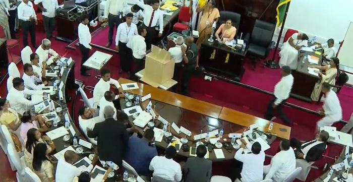 කොළඹ මහ නගර සභාවේ ප්රජාතන්ත්ර විරෝධී ක්රියාවට එරෙහිව පියවර ගන්නවා – විපක්ෂ නායක කොළඹ මහ නගර සභාවේ ප්රජාතන්ත්ර විරෝධී ක්රියාවට එරෙහිව පියවර ගන්නවා – විපක්ෂ නායක