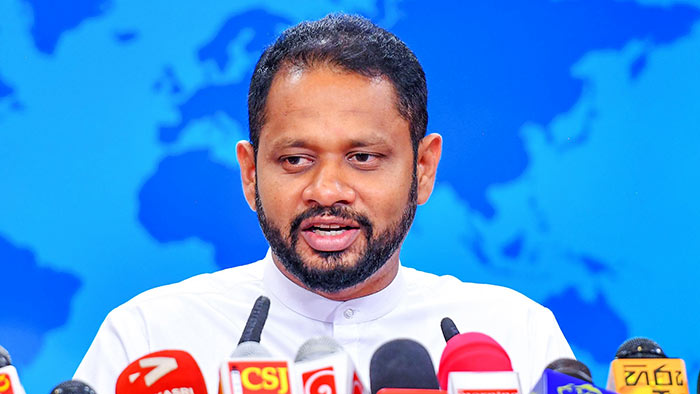 හිටපු රාජ්ය අමාත්යවරයෙකුගේ නම විකුණා කරන කැත වැඩක් හිටපු රාජ්ය අමාත්යවරයෙකුගේ නම විකුණා කරන කැත වැඩක්