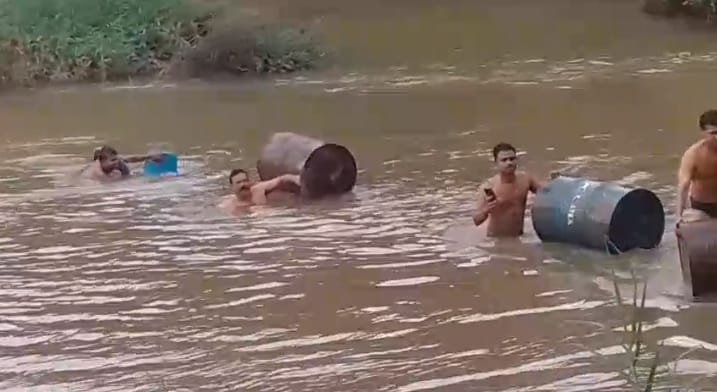 බඩුත් එක්ක මාට්ටුවූ වයඹ මහ පරිමාණ මත්පැන් ජාවාරම