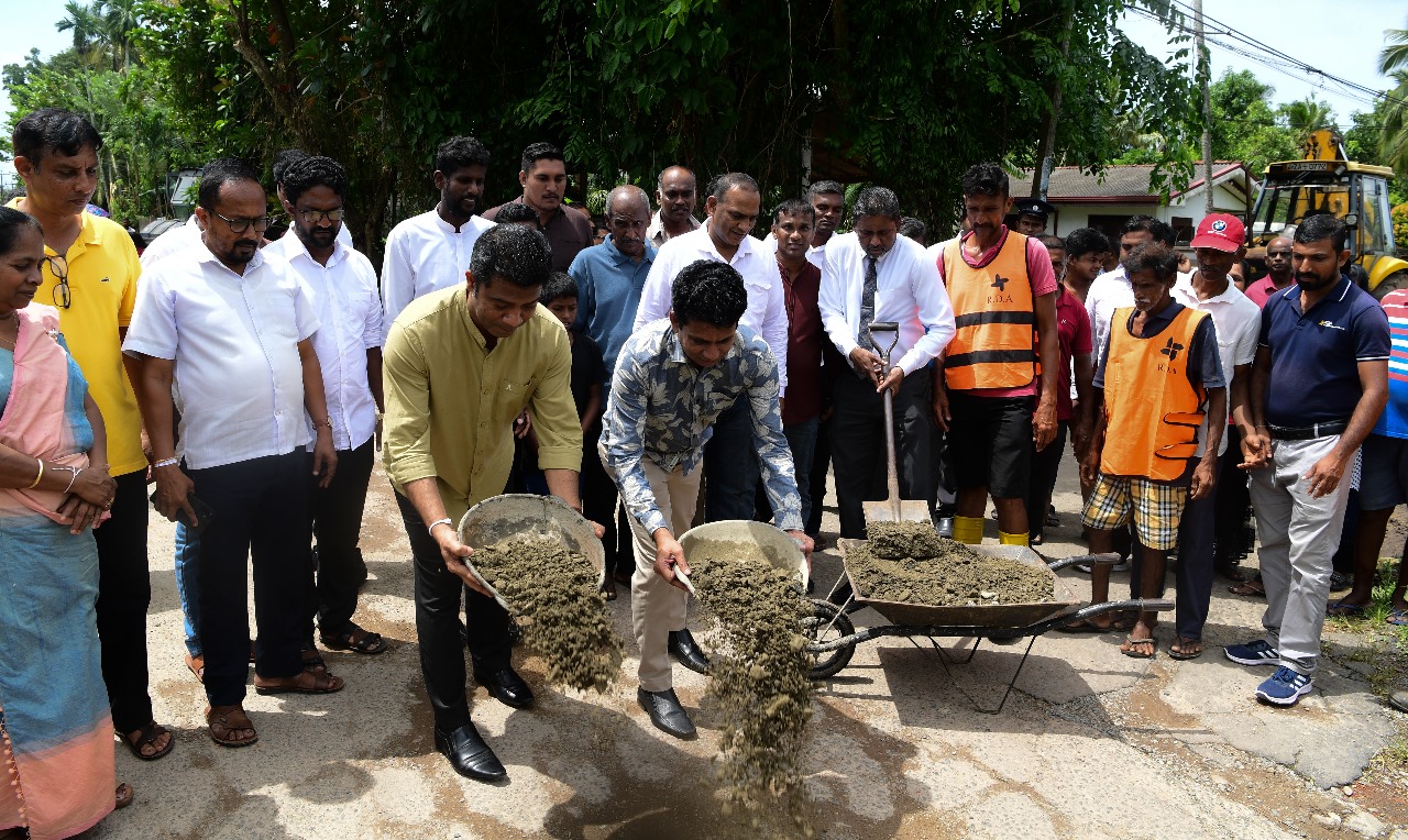 කළුතර දිස්ත්රික්කයේ සංවර්ධනයට ඉදිරි මාස කිහිපය තුළ රුපියල් කෝටි 100 ක් කළුතර දිස්ත්රික්කයේ සංවර්ධනයට ඉදිරි මාස කිහිපය තුළ රුපියල් කෝටි 100 ක්