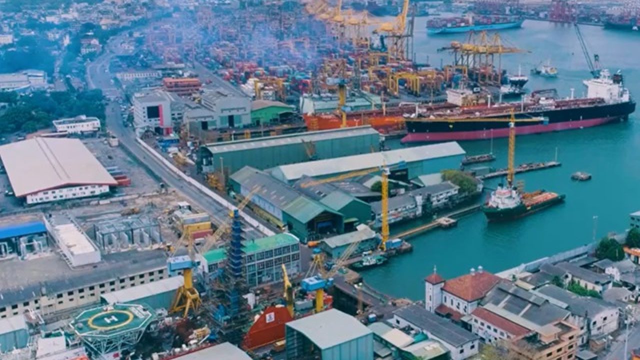 කලම්බු ඩොක්යාඩ් සමාගම ඉන්දියාවේ රාජ්ය සමාගමකට ලබාදීමට එරෙහිව පාර්ශ්ව රැසක විරෝධය කලම්බු ඩොක්යාඩ් සමාගම ඉන්දියාවේ රාජ්ය සමාගමකට ලබාදීමට එරෙහිව පාර්ශ්ව රැසක විරෝධය