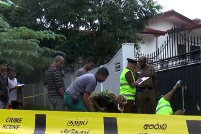 මාලිමාවේ ප්රදේශීය සභාවේ මන්ත්රීවරයෙකුගේ නිවසට වෙඩි මාලිමාවේ ප්රදේශීය සභාවේ මන්ත්රීවරයෙකුගේ නිවසට වෙඩි