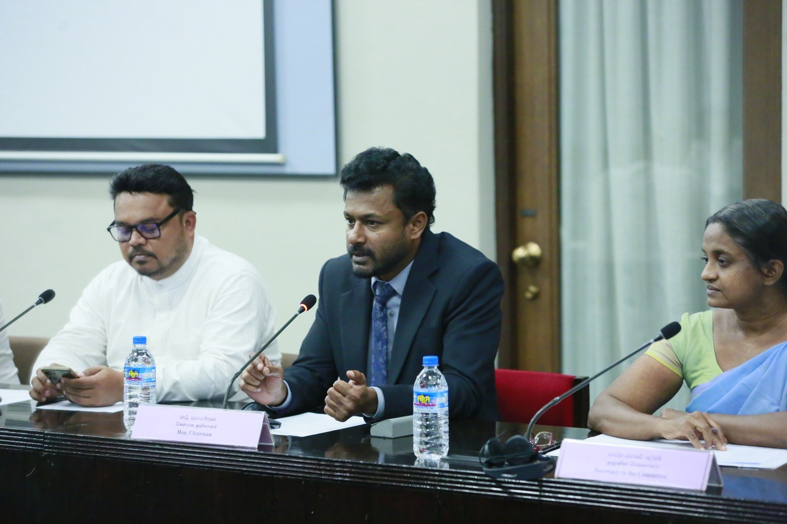 කලා සහ සංස්කෘතික කටයුතු පිළිබඳ පාර්ලිමේන්තු සංසදයේ සභාපති මන්ත්‍රී ජගත් මනුවර්ණ