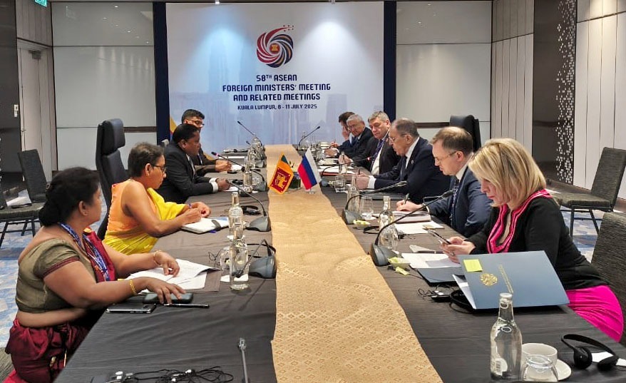 අමාත්‍ය විජිත සහ රුසියානු විදේශ අමාත්‍යවර‍යා අතර හමුවක් මැලේසියාවේදී