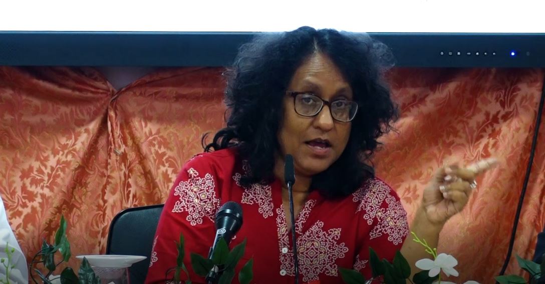 නව අධ්යාපන ප්රතිසංස්කරණයෙන් පාසලෙන් ඉවත්වන සියළු දරුවන්ට රැකියාවකට යන්නත්, උපාධිය හදාරන්නත් අවස්ථාව ලැබෙනවා – අග්රාමාත්ය ආචාර්ය හරිනි අමරසූරිය නව අධ්යාපන ප්රතිසංස්කරණයෙන් පාසලෙන් ඉවත්වන සියළු දරුවන්ට රැකියාවකට යන්නත්, උපාධිය හදාරන්නත් අවස්ථාව ලැබෙනවා – අග්රාමාත්ය ආචාර්ය හරිනි අමරසූරිය