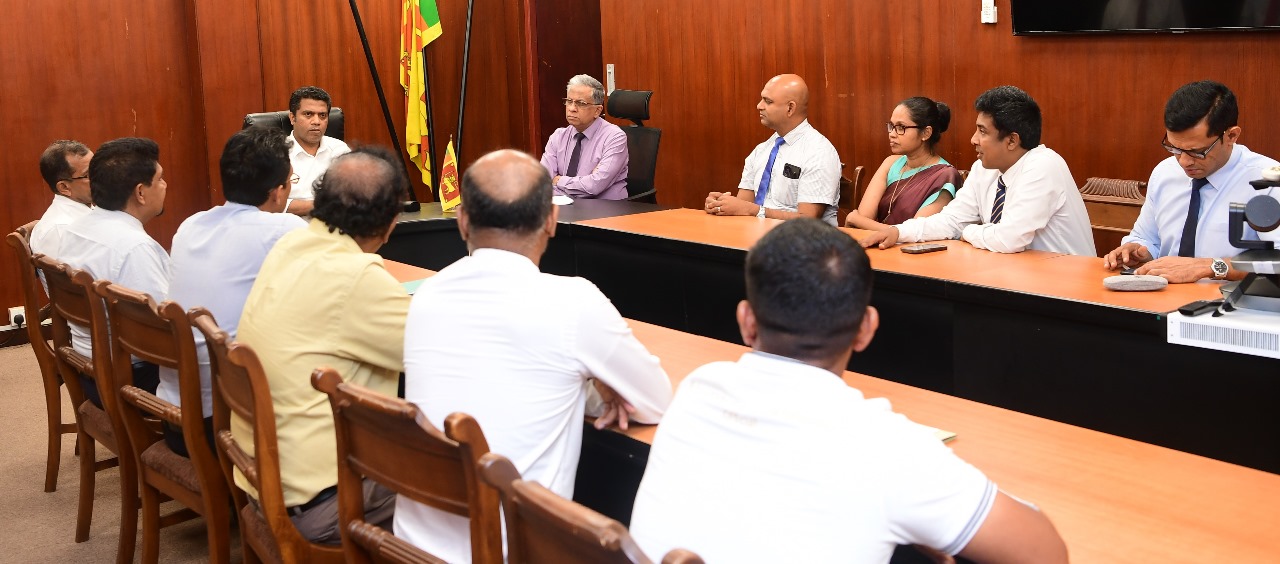 රජයේ රෝහල්වල නේවාසික රෝගීන්ට ගුණාත්මක, ප්රනීත ආහාර වේලක් රෝගියාට ම වෙන්වූ විශේෂ පිඟානක් රජයේ රෝහල්වල නේවාසික රෝගීන්ට ගුණාත්මක, ප්රනීත ආහාර වේලක් රෝගියාට ම වෙන්වූ විශේෂ පිඟානක්