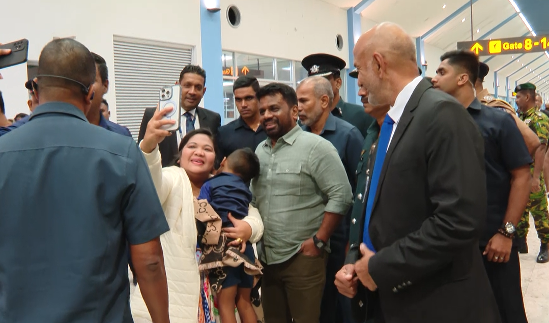 මාලදිවයින් සංචාරය නිමවා ජනපති දිවයිනට මාලදිවයින් සංචාරය නිමවා ජනපති දිවයිනට