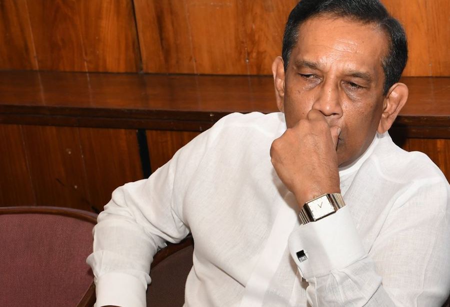 හිටපු ධීවර ඇමති රාජිත සේනාරත්න අත්අඩංගුවට ගැනීමට අල්ලස් කොමිසමට නීතිමය බාධාවක් නැතැයි අධිකරණය පවසයි හිටපු ධීවර ඇමති රාජිත සේනාරත්න අත්අඩංගුවට ගැනීමට අල්ලස් කොමිසමට නීතිමය බාධාවක් නැතැයි අධිකරණය පවසයි
