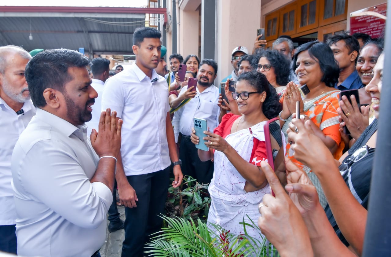 ප්‍රාග්ධන වියදම් නිසි පරිදි වැය කරමින් අපේක්ෂිත ආර්ථික සංවර්ධන ඉලක්ක සපුරා ගැනීමට දායක වන්න – ජනපති