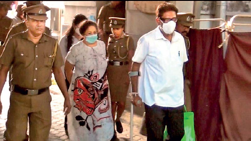 හිටපු අමාත්ය කෙහෙළිය ඇතුලු පවුලේ 06 කට අධි චෝදනා බාර දෙයි හිටපු අමාත්ය කෙහෙළිය ඇතුලු පවුලේ 06 කට අධි චෝදනා බාර දෙයි