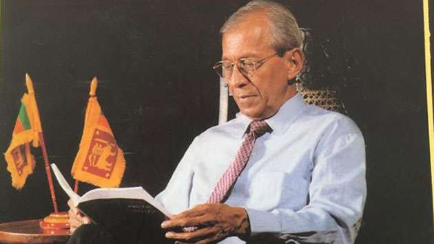 කෘතහස්ත රාජ්ය පාලන නිලධාරියකු වූ බ්රැඩ්මන් වීරකෝන් දිවිසැරිය නිම කරයි කෘතහස්ත රාජ්ය පාලන නිලධාරියකු වූ බ්රැඩ්මන් වීරකෝන් දිවිසැරිය නිම කරයි