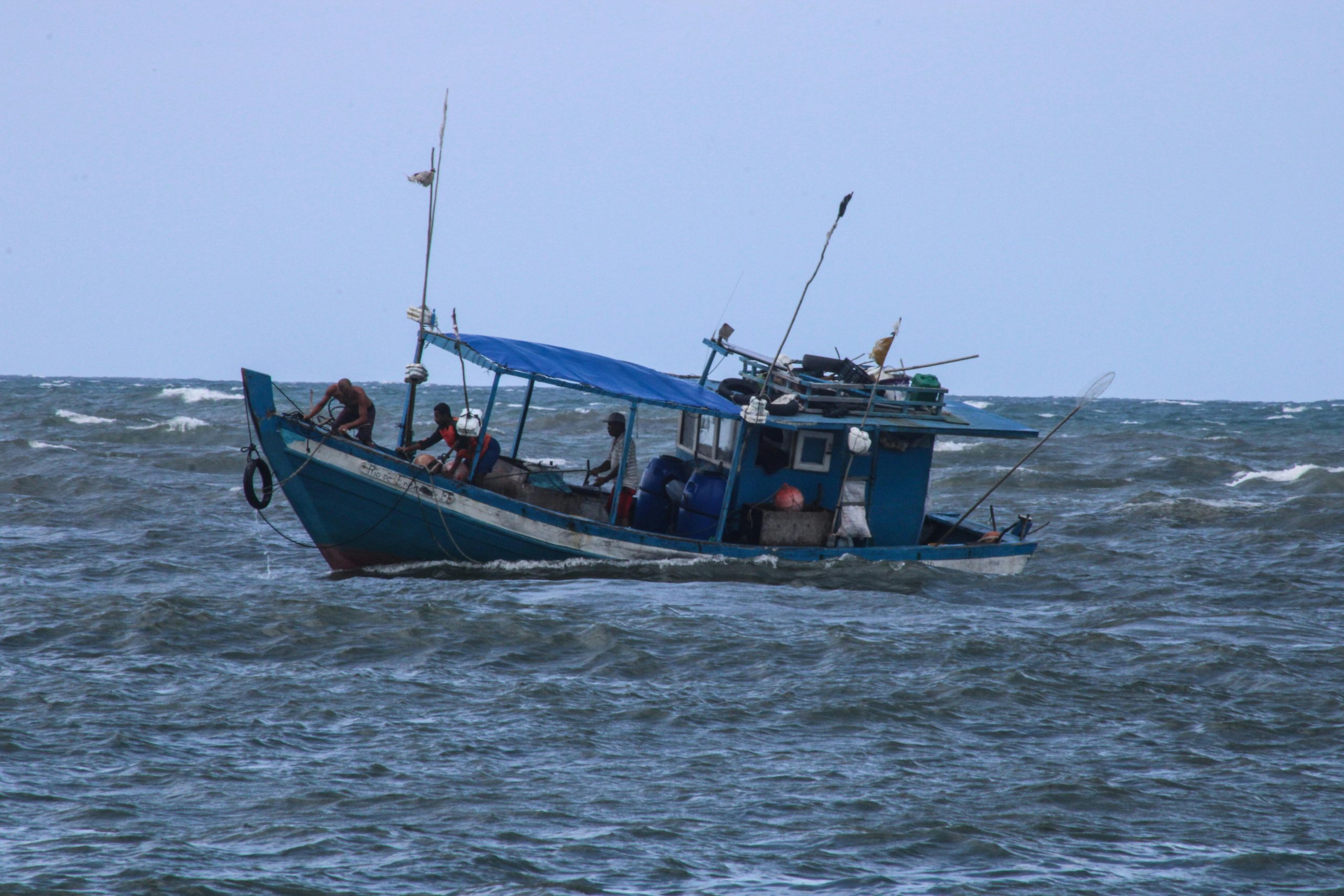 කාලගුණ විපර්යාසයෙන් කළුතර ධීවරයෙක් අතුරුදන් කාලගුණ විපර්යාසයෙන් කළුතර ධීවරයෙක් අතුරුදන්