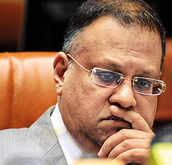 හිටපු මහ බැංකු අධිපති අර්ජුන් මහේන්ද්රන්ට නොතීසි හිටපු මහ බැංකු අධිපති අර්ජුන් මහේන්ද්රන්ට නොතීසි