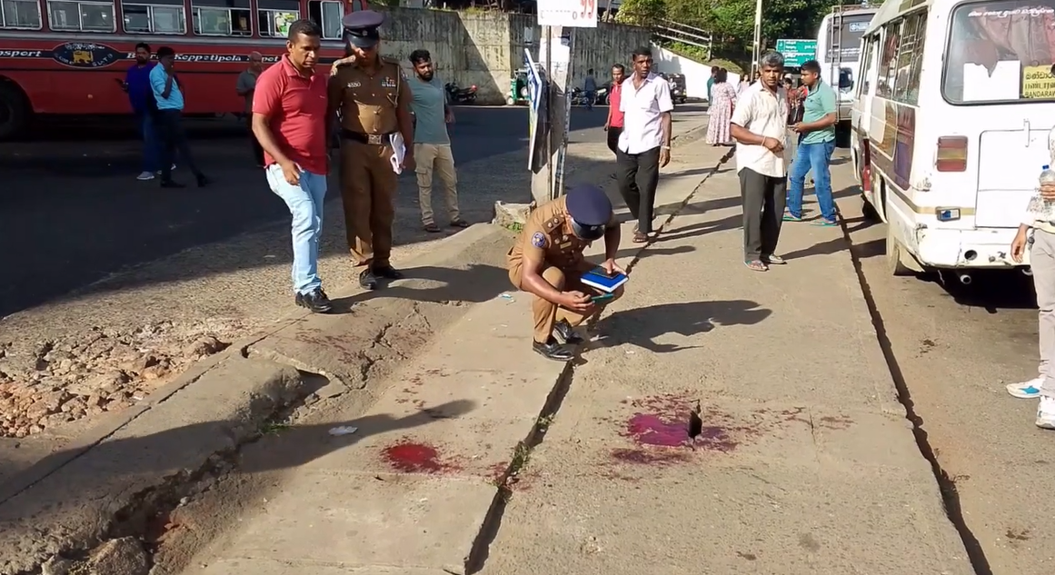 සැමියා – බිරියට බස්රියේ දී පිහිපහර දී බිරිද රෝහලේ සැමියා – බිරියට බස්රියේ දී පිහිපහර දී බිරිද රෝහලේ