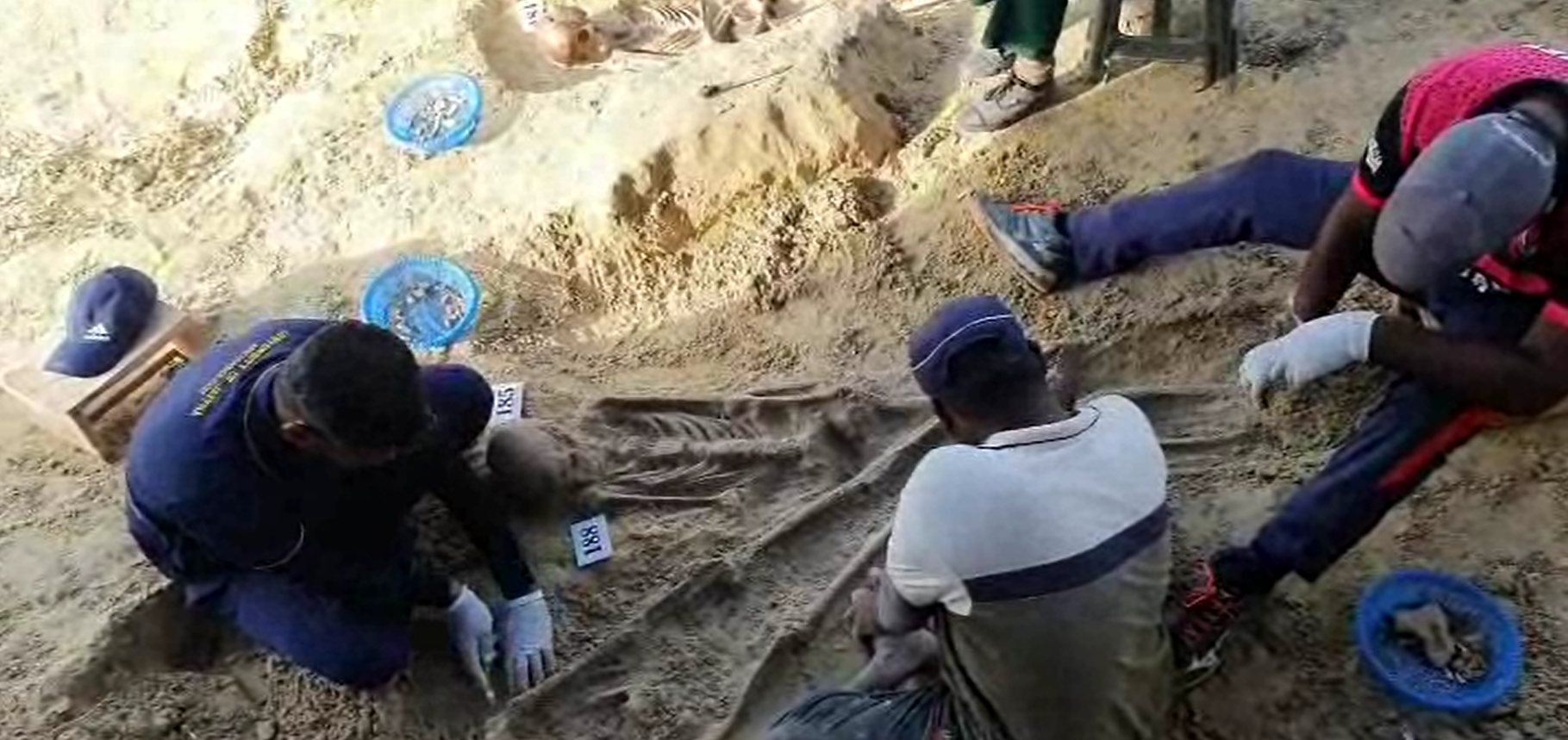 යාපනය ,චෙම්මනි කැනීම් වලින් මිනිස් සිරුරු කොටස් 197 ක් හමුවේ යාපනය ,චෙම්මනි කැනීම් වලින් මිනිස් සිරුරු කොටස් 197 ක් හමුවේ