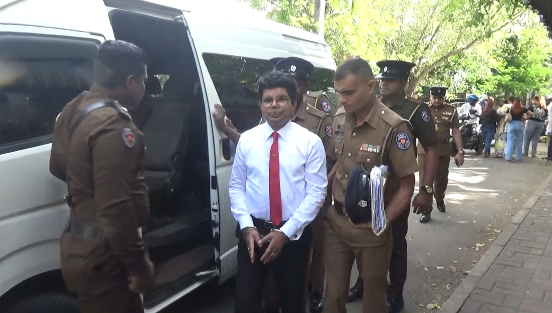 අත්අඩංගුවට ගත් තුසිත හල්ලොලුව රිමාන්ඩ් අත්අඩංගුවට ගත් තුසිත හල්ලොලුව රිමාන්ඩ්