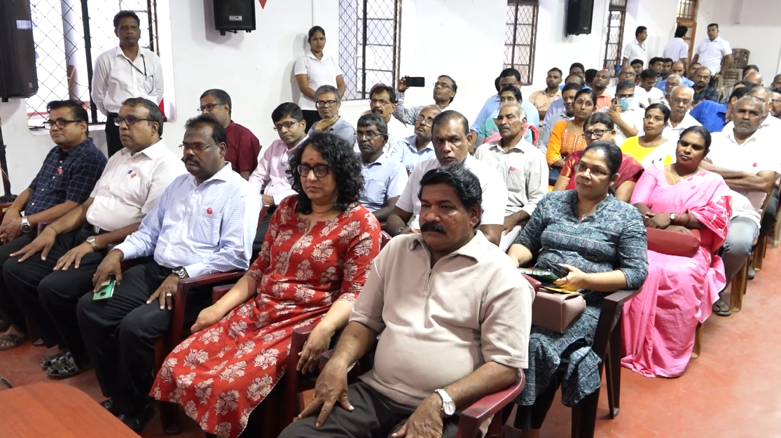 යාපනය විශ්වවිද්යාල බලධාරීන් මුණ ගැසුන අගමැතිනිය කී කතාව යාපනය විශ්වවිද්යාල බලධාරීන් මුණ ගැසුන අගමැතිනිය කී කතාව