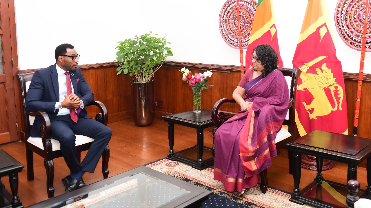 එක්සත් ජාතීන්ගේ ජනගහන අරමුදලේ නියෝජිතයා අහ්රාමාත්යවරිය මුණ ගැසේ එක්සත් ජාතීන්ගේ ජනගහන අරමුදලේ නියෝජිතයා අහ්රාමාත්යවරිය මුණ ගැසේ
