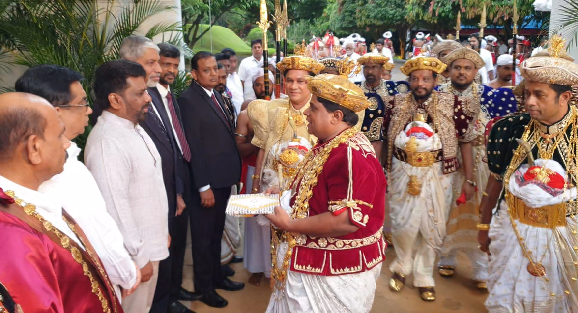 ඇසල පෙරහර සාර්ථකව නිම වූ බව ජනපතිට දැනුම් දෙයි