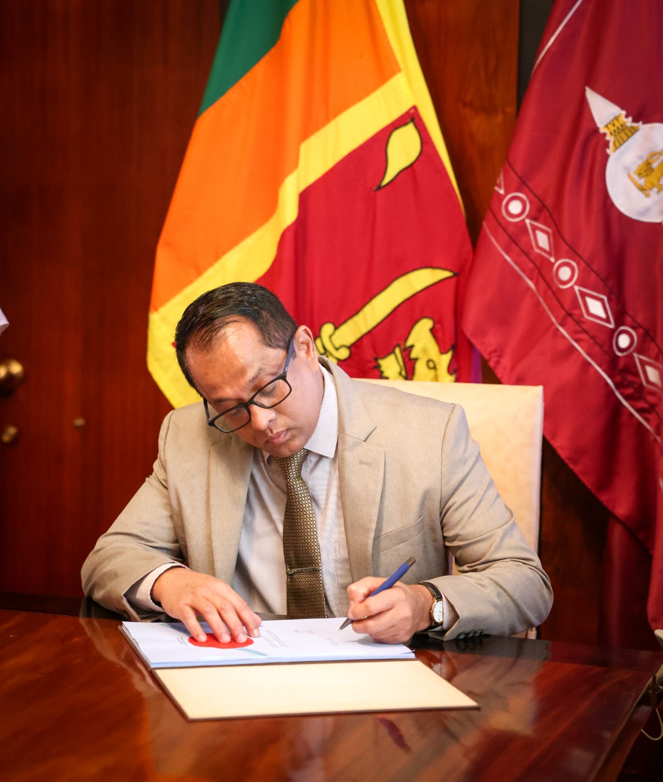 සමාගම් ( සංශෝධන) පනත් කෙටුම්පතට කථානායකවරයාගේ සහතිකය සමාගම් ( සංශෝධන) පනත් කෙටුම්පතට කථානායකවරයාගේ සහතිකය
