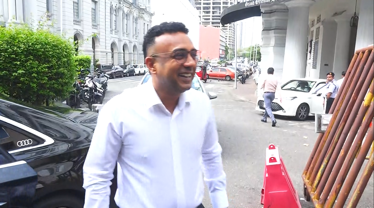 අයතා මුදල් ඉපයීම් ගැන ප්‍රකාශයකට හිටපු අමාත්‍ය මනුෂ නානායක්කාර මූල්‍ය අපරාධ විමර්ශන කොට්ඨාශයට