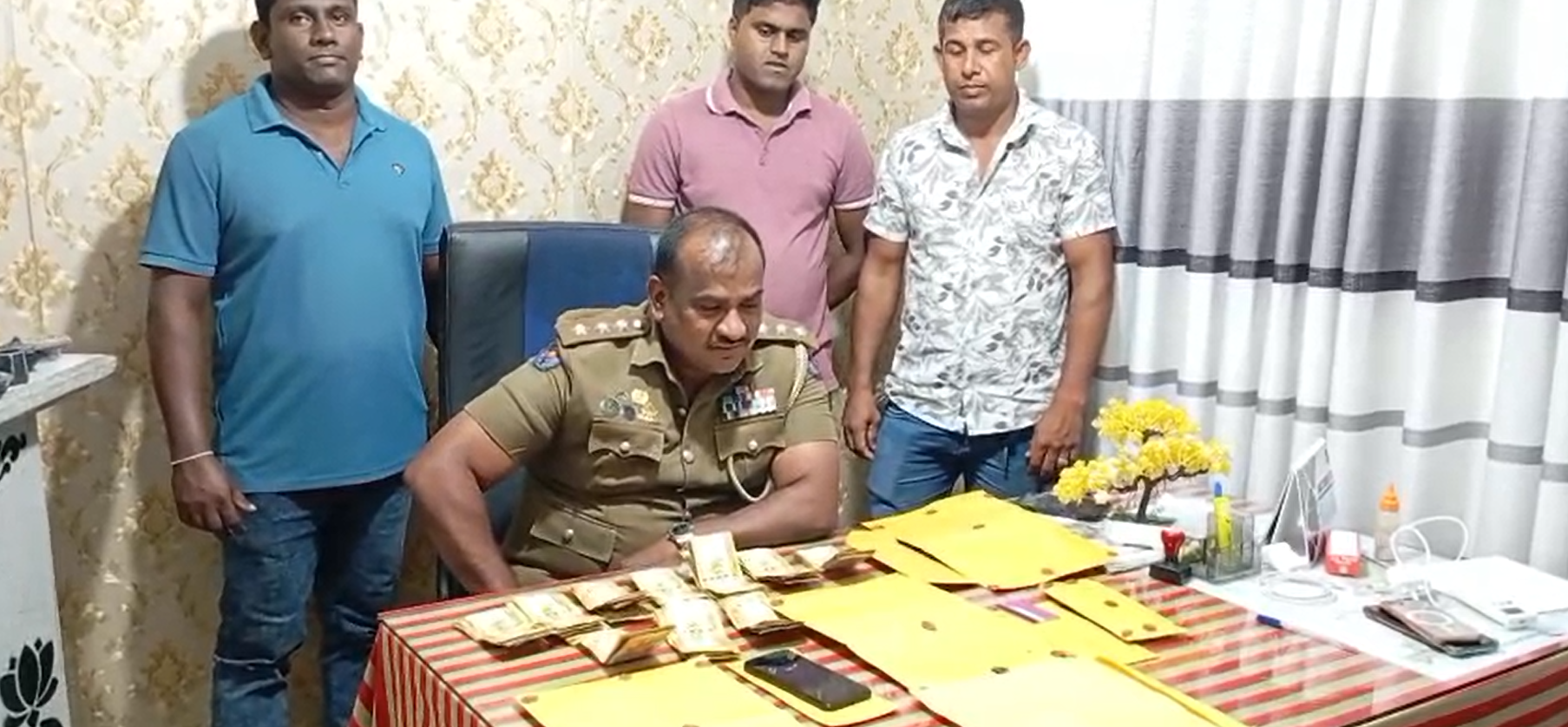 මිලියන 5 ක මත්ද්රව්ය ජාලයක් අල්ලයි මිලියන 5 ක මත්ද්රව්ය ජාලයක් අල්ලයි