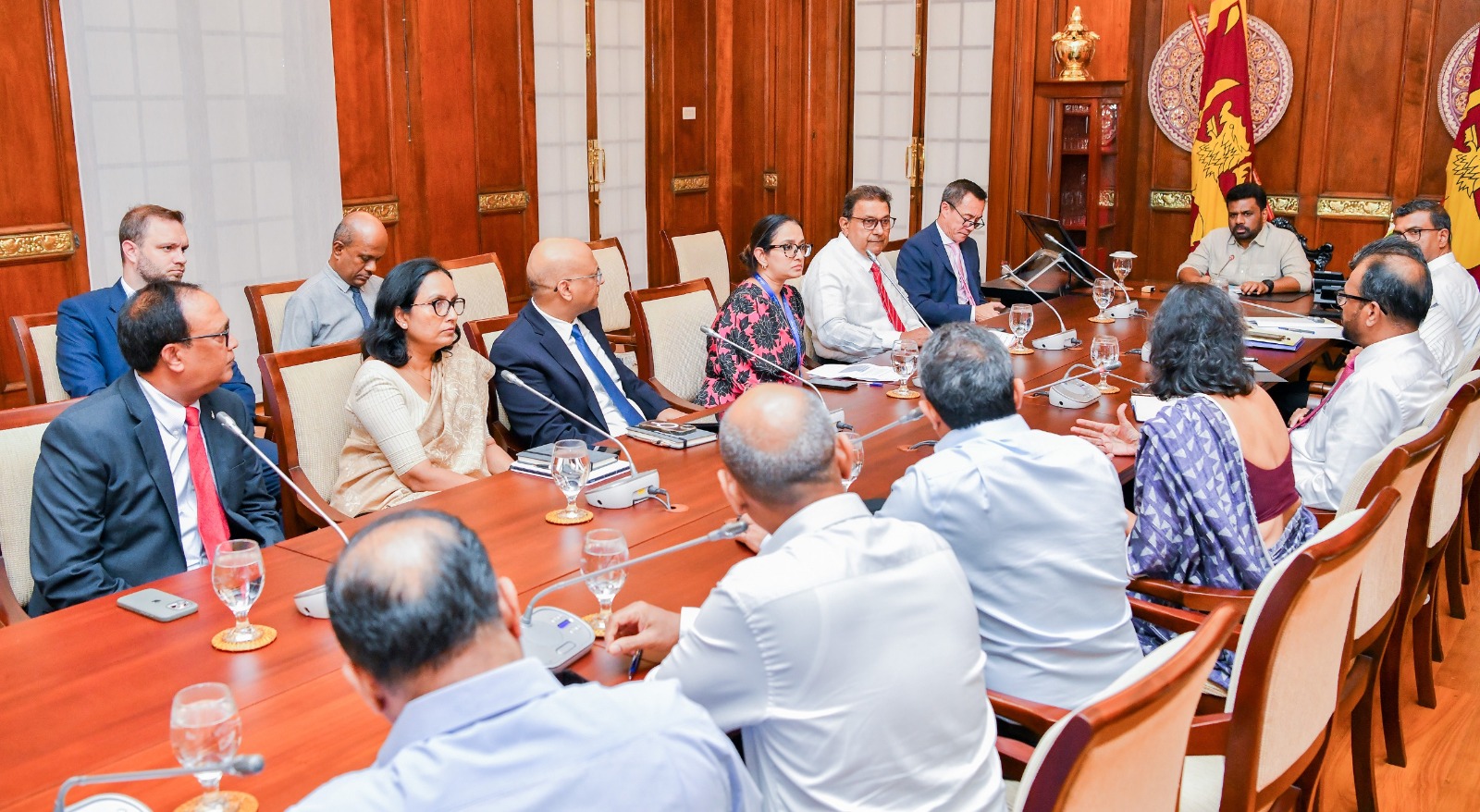 අපනයන විවිධාංගීකරණය සහ අගය එකතු කළ නිෂ්පාදන සඳහා ඉදිරියේදී සහන සලසන බව ජනපති පවසයි අපනයන විවිධාංගීකරණය සහ අගය එකතු කළ නිෂ්පාදන සඳහා ඉදිරියේදී සහන සලසන බව ජනපති පවසයි