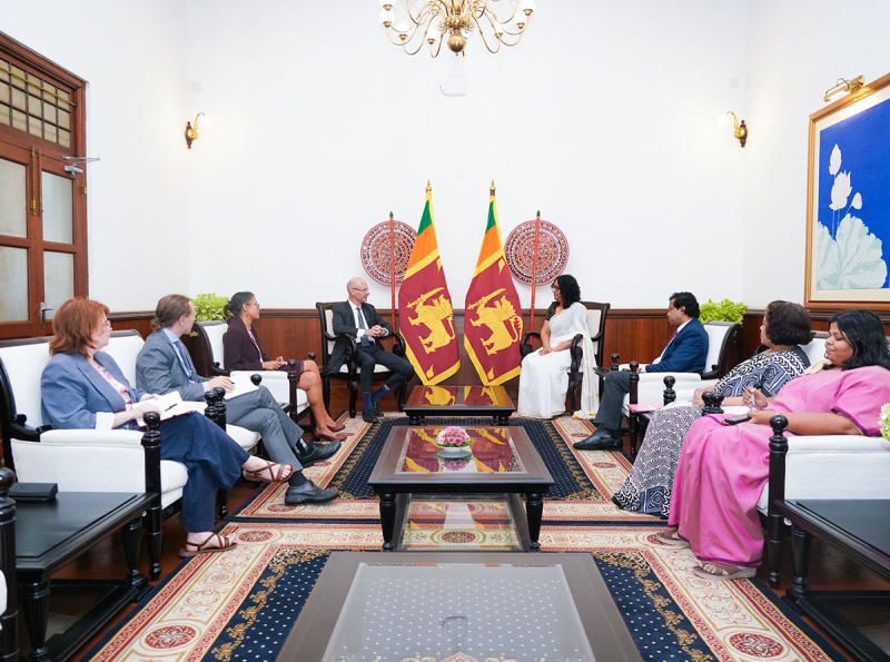 ධූරකාලය අවසන් කර ශ්රී ලංකාවේ ඕස්ට්රේලියානු මහකොමසාරිස් ගෙදර යයි ධූරකාලය අවසන් කර ශ්රී ලංකාවේ ඕස්ට්රේලියානු මහකොමසාරිස් ගෙදර යයි