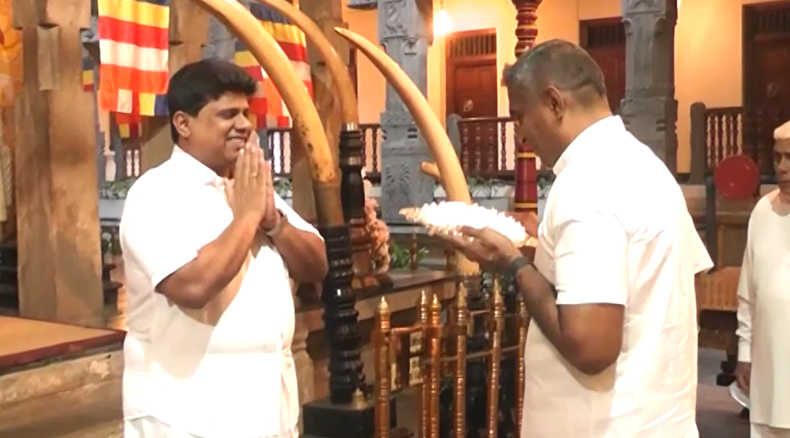 පාතාල ක්රියාකාරකම් මැඩීමට මල්වතු – අස්ගිරි මහනාහිමිවරුන් ගෙන් පොලිස්පතිට ඉල්ලීමක් (VIDEO) පාතාල ක්රියාකාරකම් මැඩීමට මල්වතු – අස්ගිරි මහනාහිමිවරුන් ගෙන් පොලිස්පතිට ඉල්ලීමක් (VIDEO)