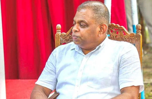 දේශබන්දු පොලිස්පති ධුරයෙන් පහ කිරීමට ජනාධිපති පියවර ගනී දේශබන්දු පොලිස්පති ධුරයෙන් පහ කිරීමට ජනාධිපති පියවර ගනී