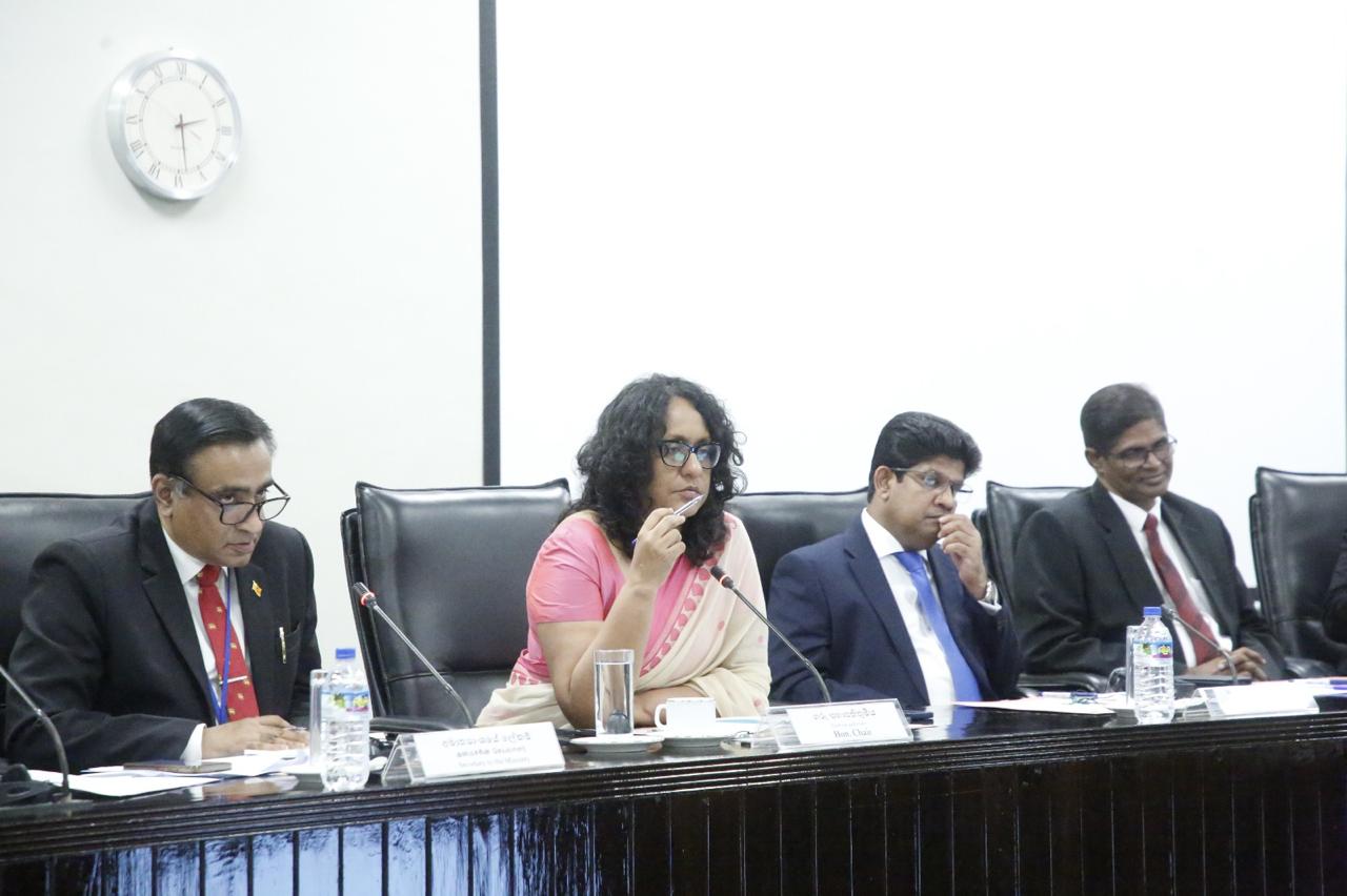 අධ්යාපන ප්රතිසංස්කරණ ගැන අදහස් හා යෝජනා වලට පාර්ලිමේන්තුවේ සියලුම මන්ත්රීවරයන්ට අවස්ථාව අධ්යාපන ප්රතිසංස්කරණ ගැන අදහස් හා යෝජනා වලට පාර්ලිමේන්තුවේ සියලුම මන්ත්රීවරයන්ට අවස්ථාව