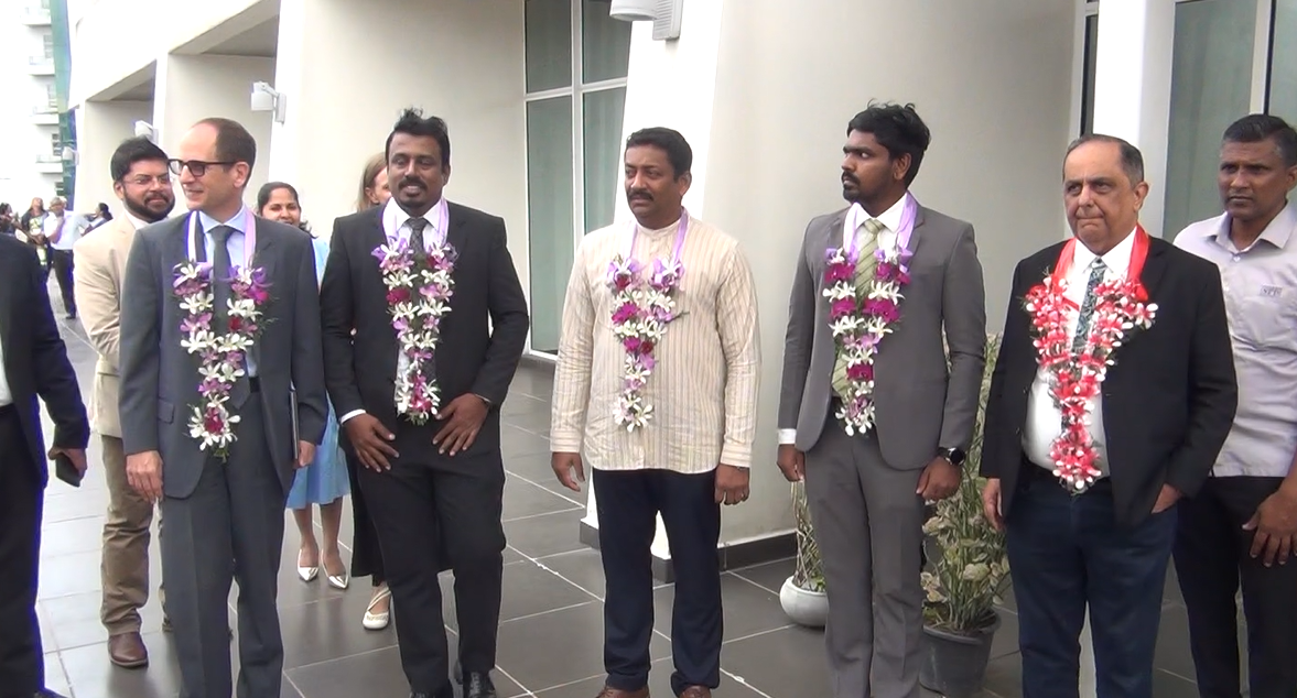 තරුණයින් බස්නාහිර පළාත් පාලනයට යොදාගන්නා “YoLoGo” වැඩසටහන ඇරඹේ. තරුණයින් බස්නාහිර පළාත් පාලනයට යොදාගන්නා “YoLoGo” වැඩසටහන ඇරඹේ.