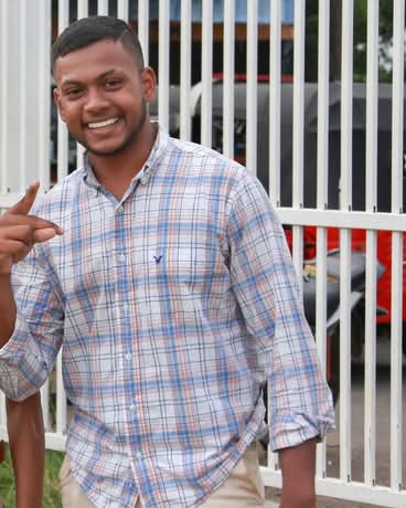 පාතාල උණ්ඩ වලින් බොරලැස්ගමුවේ දී තවත් තරුණයකු නිහඩ කරයි (CCTV VIDEO) පාතාල උණ්ඩ වලින් බොරලැස්ගමුවේ දී තවත් තරුණයකු නිහඩ කරයි (CCTV VIDEO)