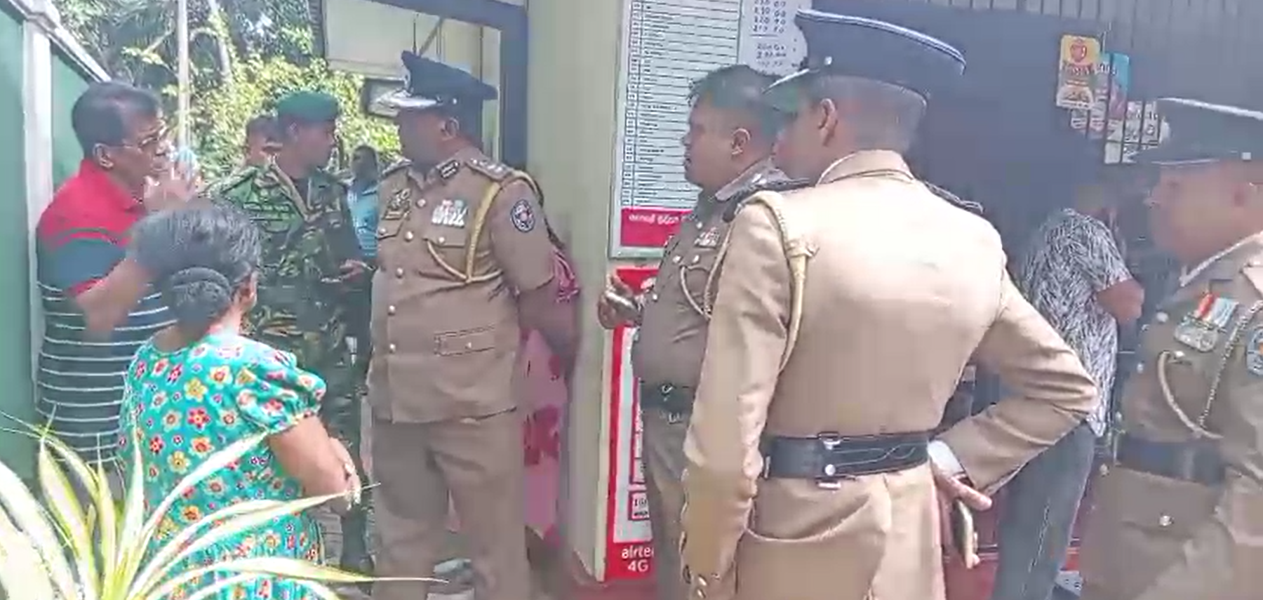 පානදුර – අලුබෝමුල්ලේ වෙළෙදසලකට වෙඩි